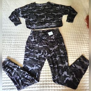 NWT Express One Eleven Jogger Set